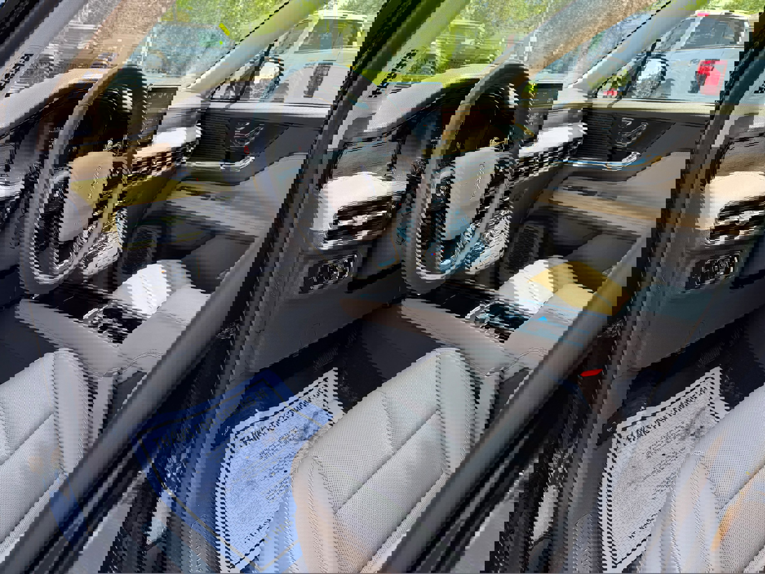 Used 2022 Lincoln Corsair Reserve AWD/4WD image 11