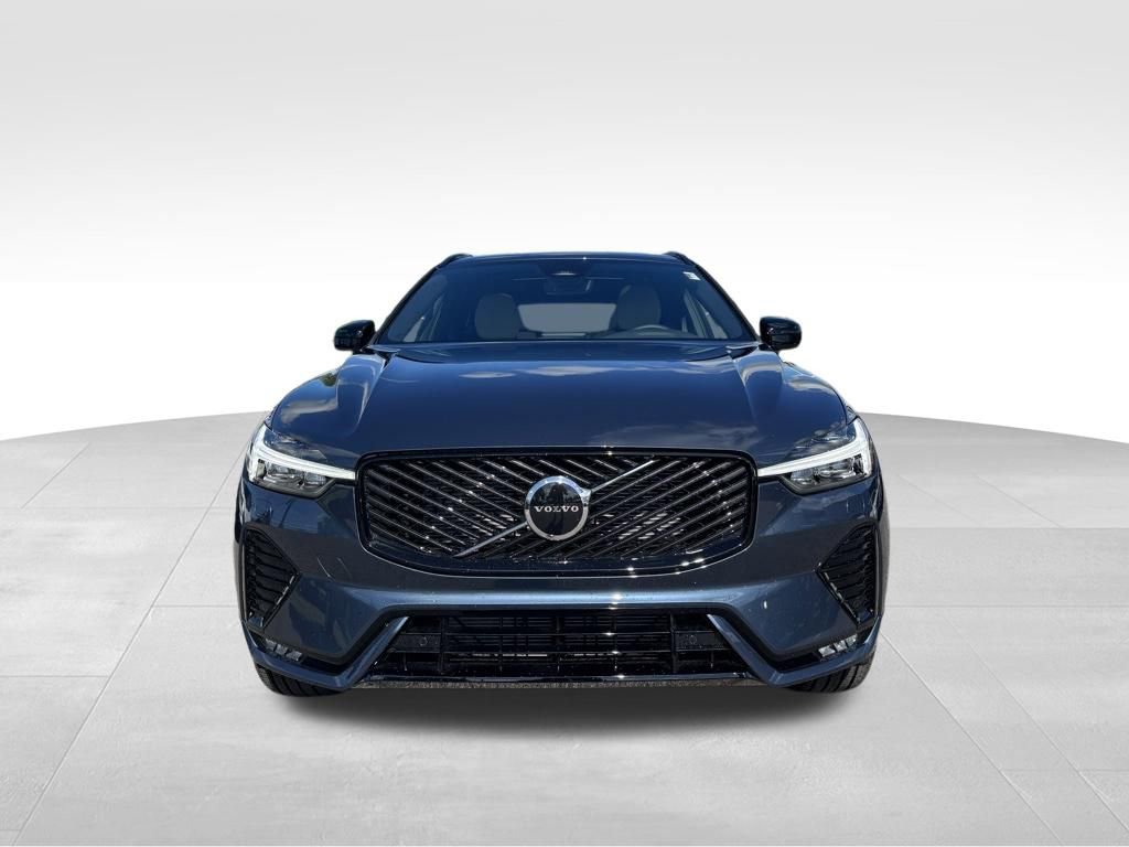 New 2026 Volvo XC60 B5 Core w/ Protection Package Premier AWD/4WD image 8