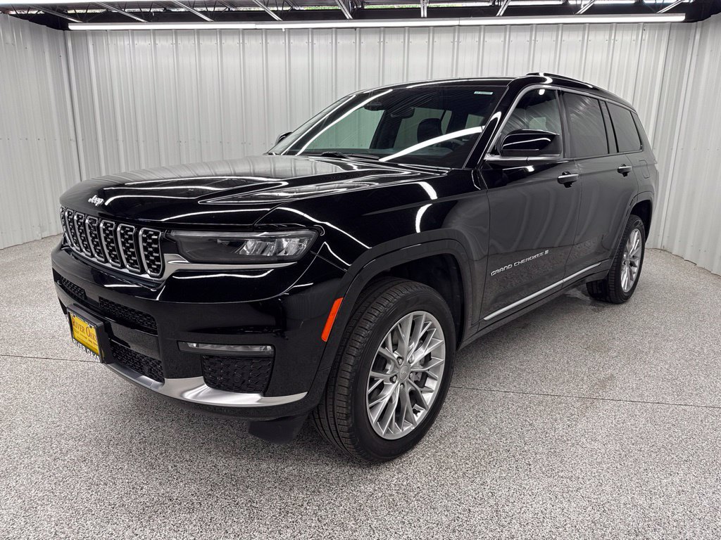 Used 2025 Jeep Grand Cherokee L Summit AWD/4WD image 3