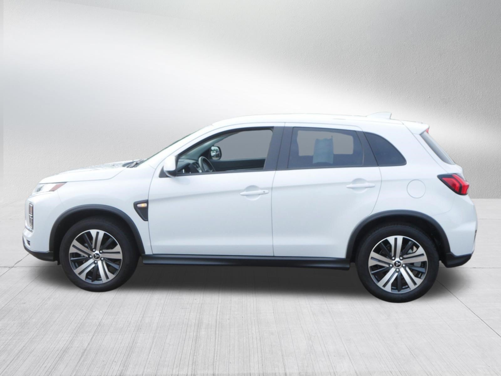 Used 2025 Mitsubishi Outlander Sport ES AWD/4WD image 4
