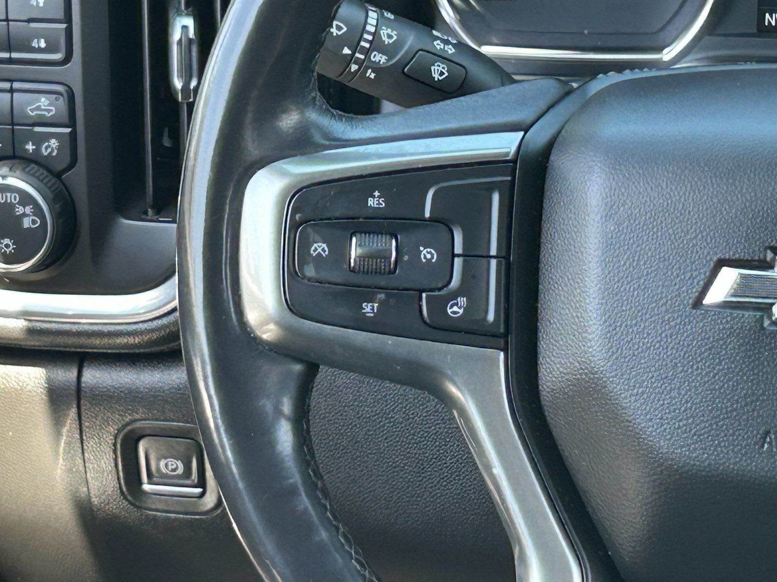 Certified 2021 Chevrolet Silverado 1500 RST w/ Redline Edition AWD/4WD image 21