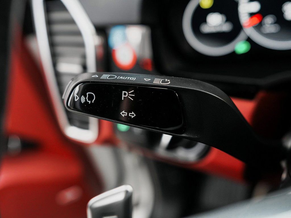 Used 2023 Porsche Cayenne image 21