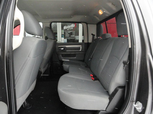 Used 2018 RAM 3500 SLT w/ Snow Chief Group image 13