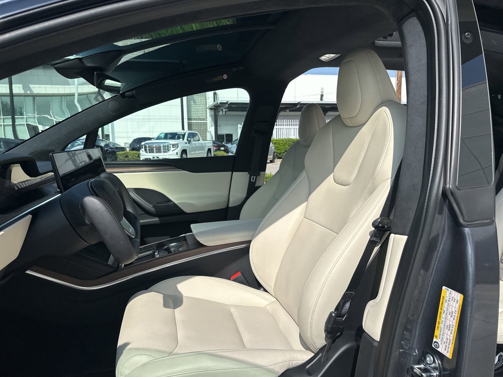 Used 2023 Tesla Model X image 13