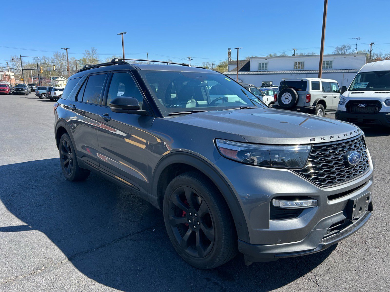 Used 2022 Ford Explorer ST w/ Equipment Group 401A AWD/4WD image 3