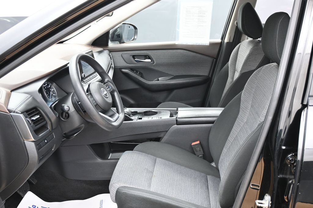 Used 2023 Nissan Rogue SV FWD image 16