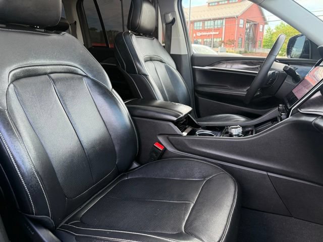Used 2022 Jeep Grand Cherokee Limited 4xe w/ Luxury Tech Group II AWD/4WD image 28