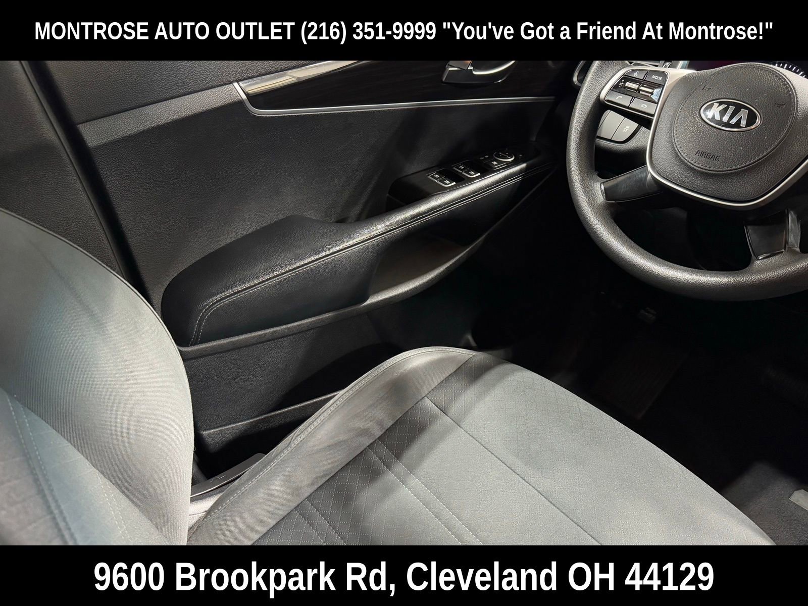 Used 2020 Kia Sorento LX image 36