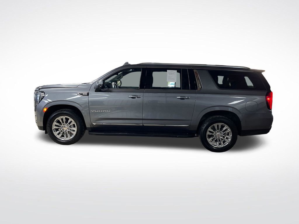 Certified 2021 GMC Yukon XL SLT w/ SLT Premium Package AWD/4WD image 2
