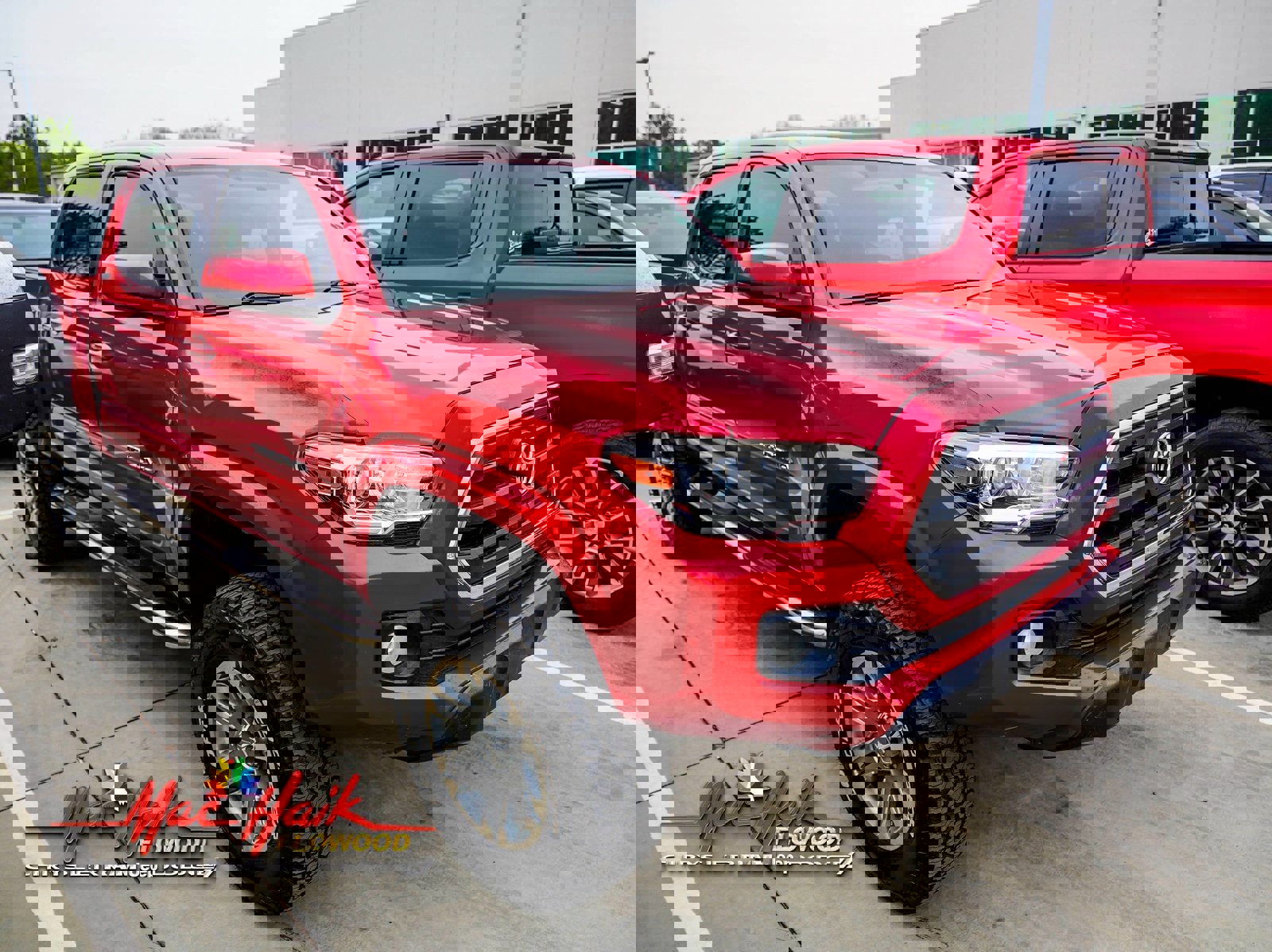 Used 2016 Toyota Tacoma SR5 image 2