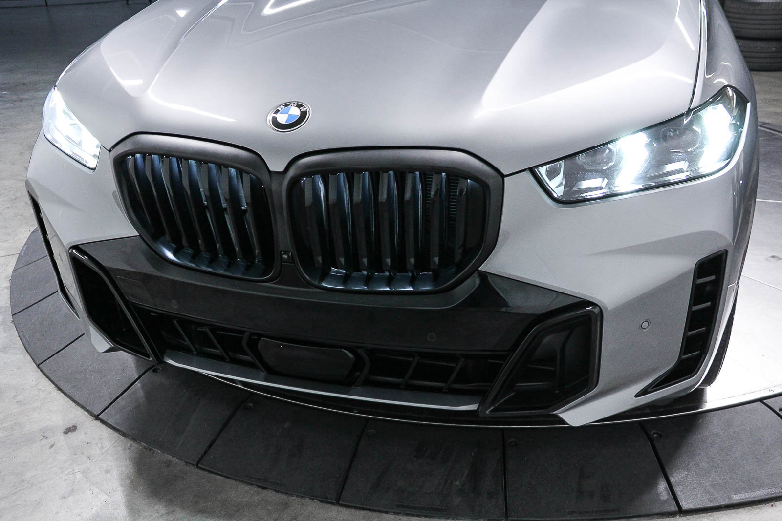 Certified 2024 BMW X5 sDrive40i w/ M Sport Package image 11