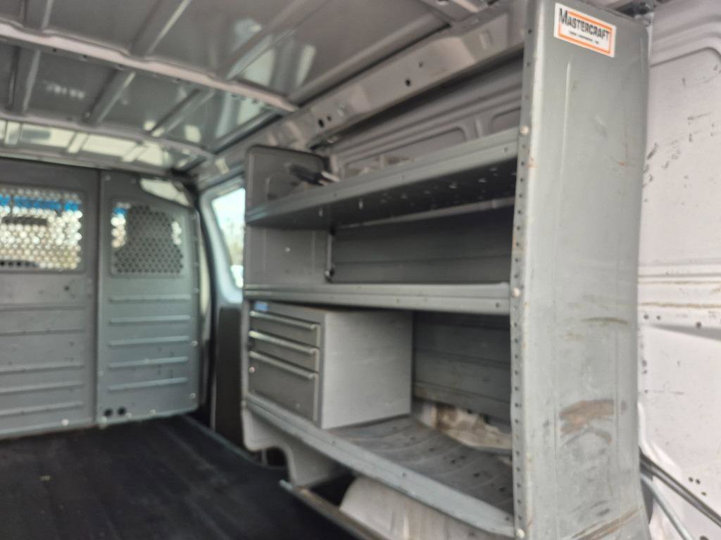 Used 2014 Ford E-250 and Econoline 250 w/ Power Group RWD image 21