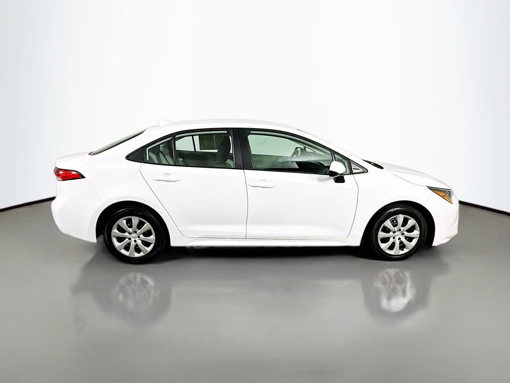 Used 2023 Toyota Corolla LE FWD image 7