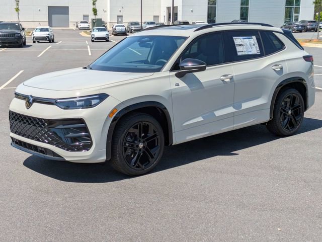 New 2026 Volkswagen Tiguan SE R-Line FWD image 8