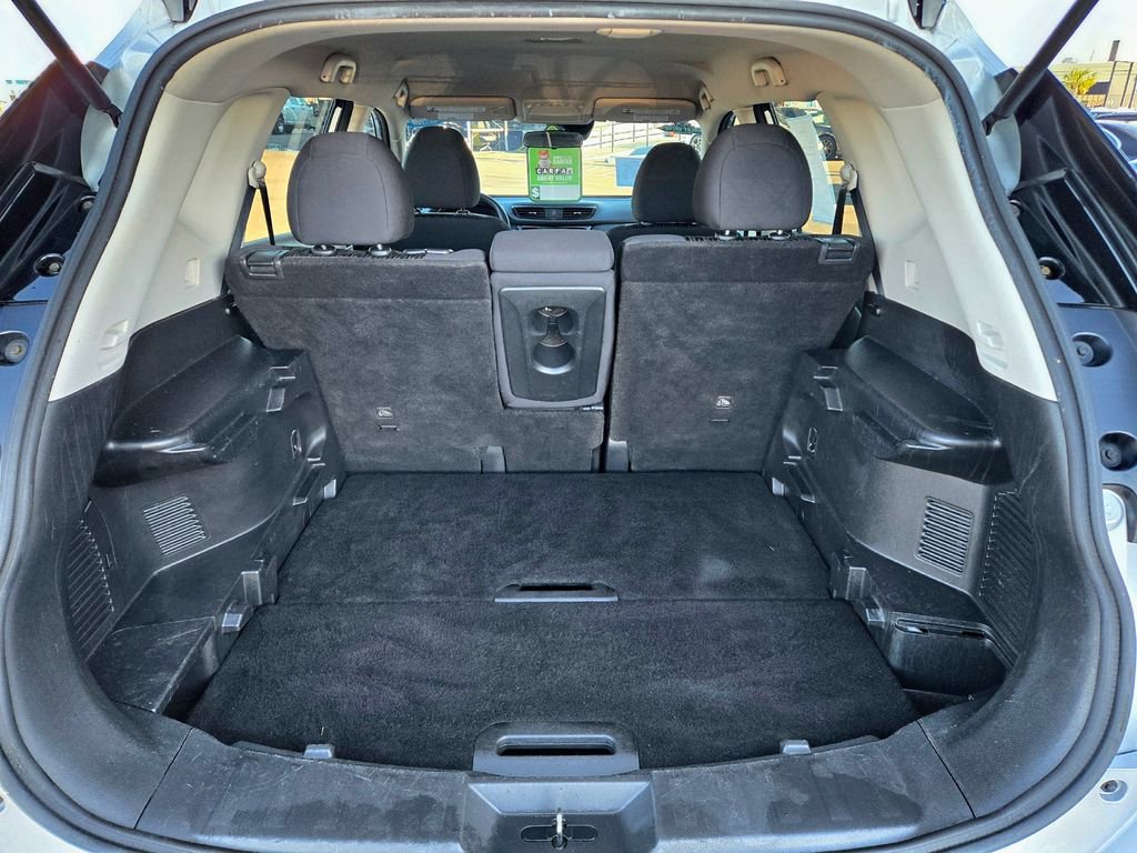 Used 2019 Nissan Rogue S image 17