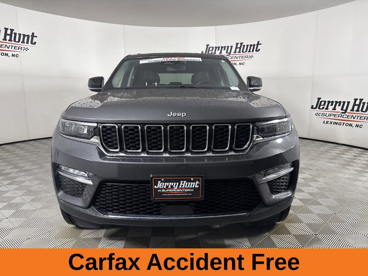 Used 2022 Jeep Grand Cherokee Limited w/ MOPAR Finishing Package AWD/4WD image 3