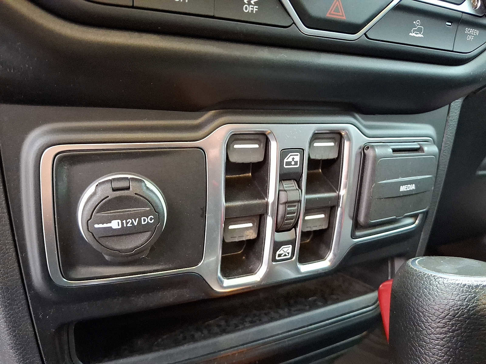 Used 2022 Jeep Wrangler Unlimited Sport image 25