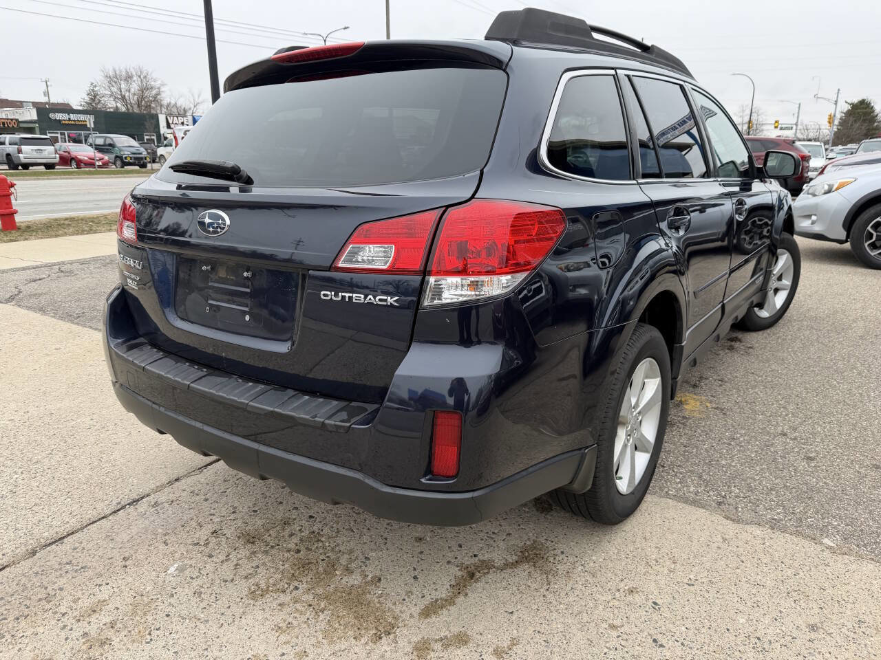 Used 2013 Subaru Outback 2.5i Premium AWD/4WD image 6