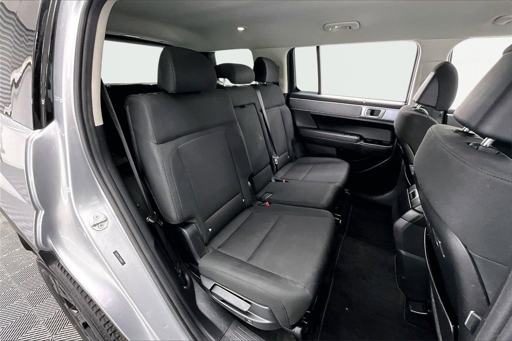 Used 2025 Hyundai Santa Fe SE image 27