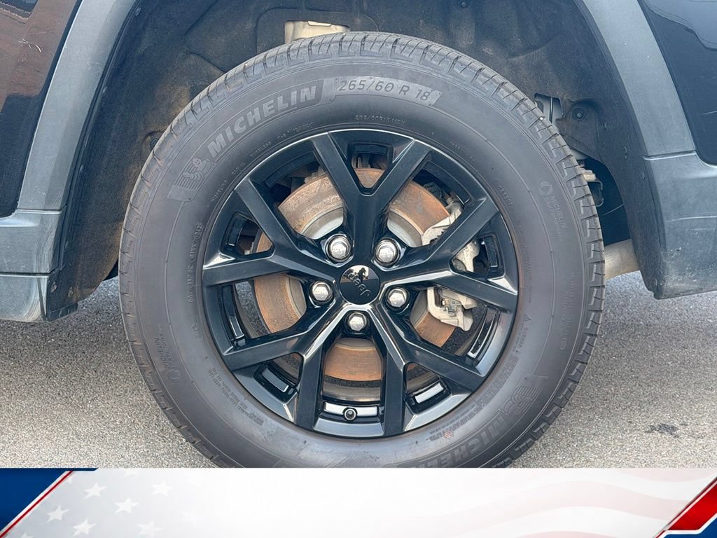 Used 2025 Jeep Grand Cherokee L Laredo AWD/4WD image 5