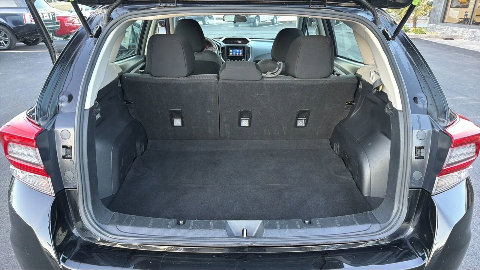 Used 2021 Subaru Impreza 2.0i Premium image 8