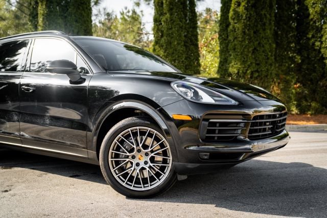Used 2023 Porsche Cayenne Platinum Edition AWD/4WD image 7