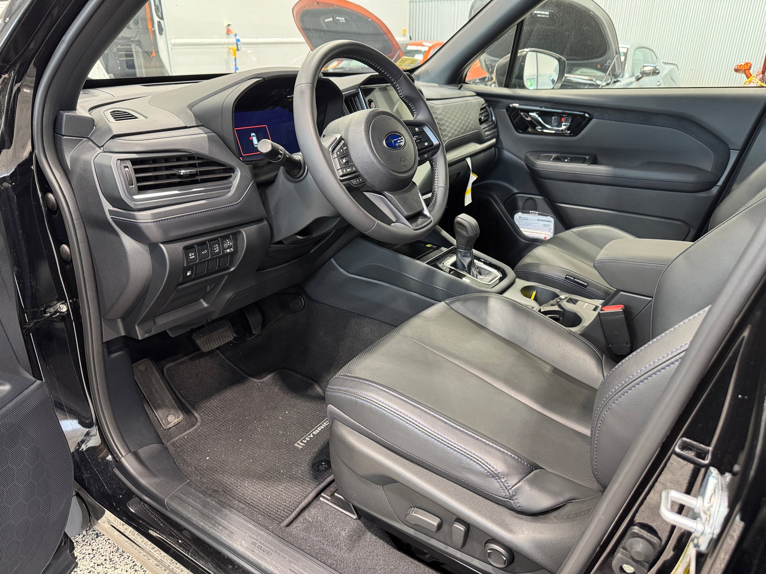 Used 2025 Subaru Forester Limited AWD/4WD image 14