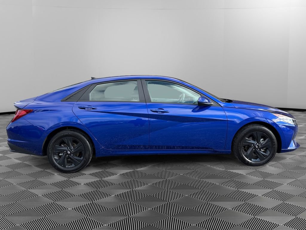 Certified 2023 Hyundai Elantra Blue image 8