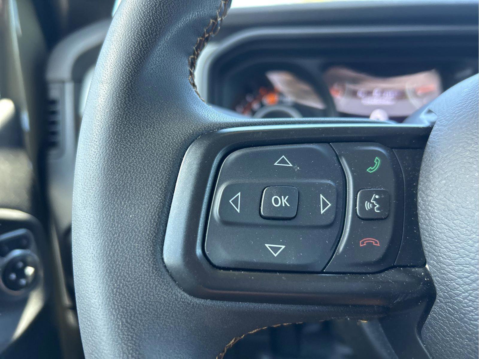 Certified 2025 Jeep Wrangler Sport AWD/4WD image 14