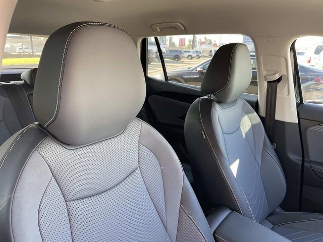 Used 2025 Volkswagen Tiguan SE image 28