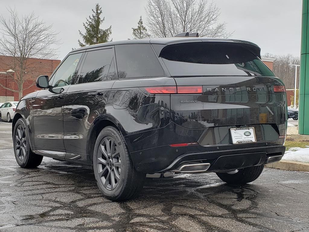 New 2026 Land Rover Range Rover Sport Dynamic SE image 9