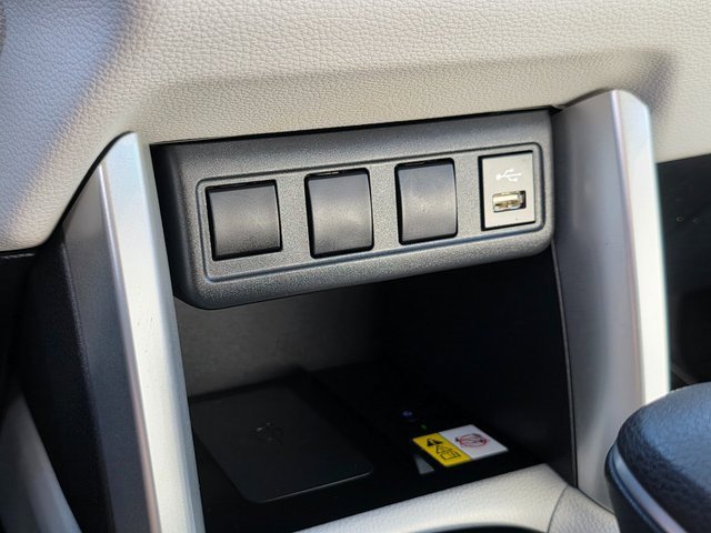 Used 2022 Toyota Corolla Cross LE image 29