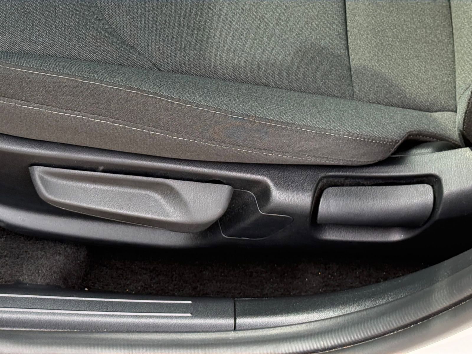 Used 2025 Kia K4 LXS image 22