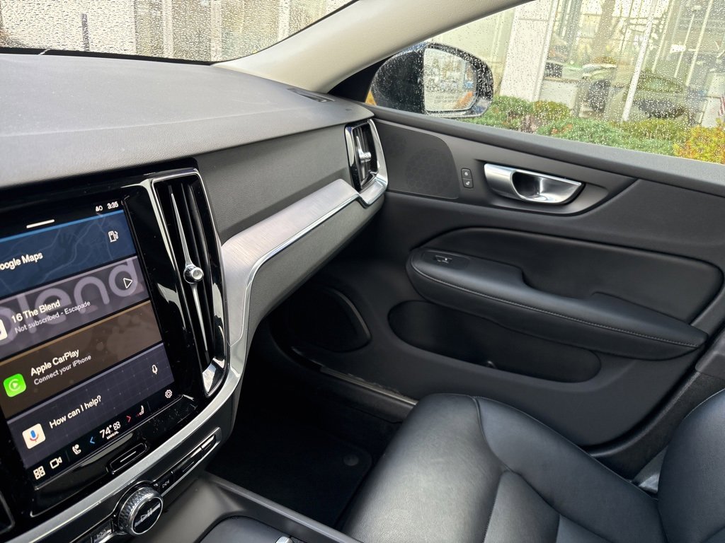 Certified 2025 Volvo S60 B5 Core image 29