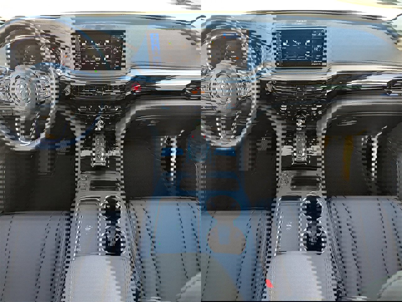 Certified 2025 Acura MDX FWD image 17