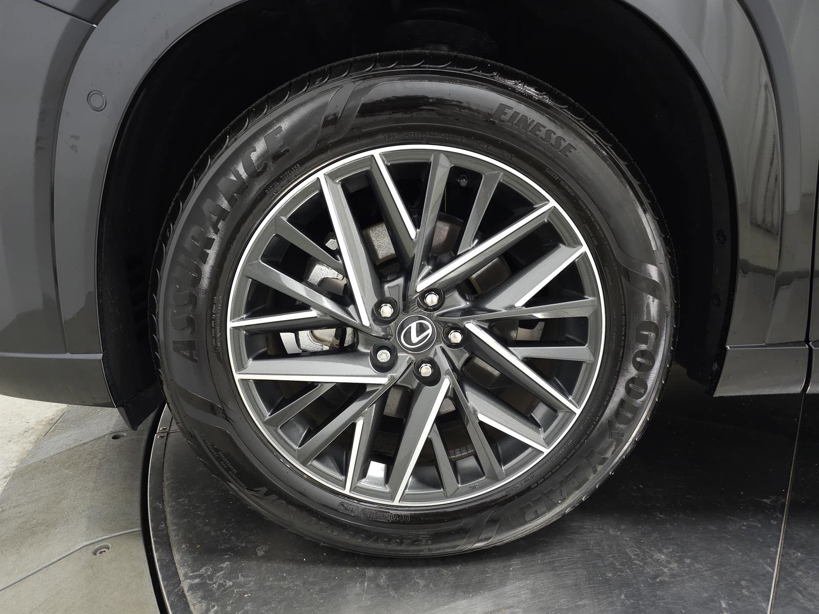 Used 2025 Lexus TX 350 AWD image 13