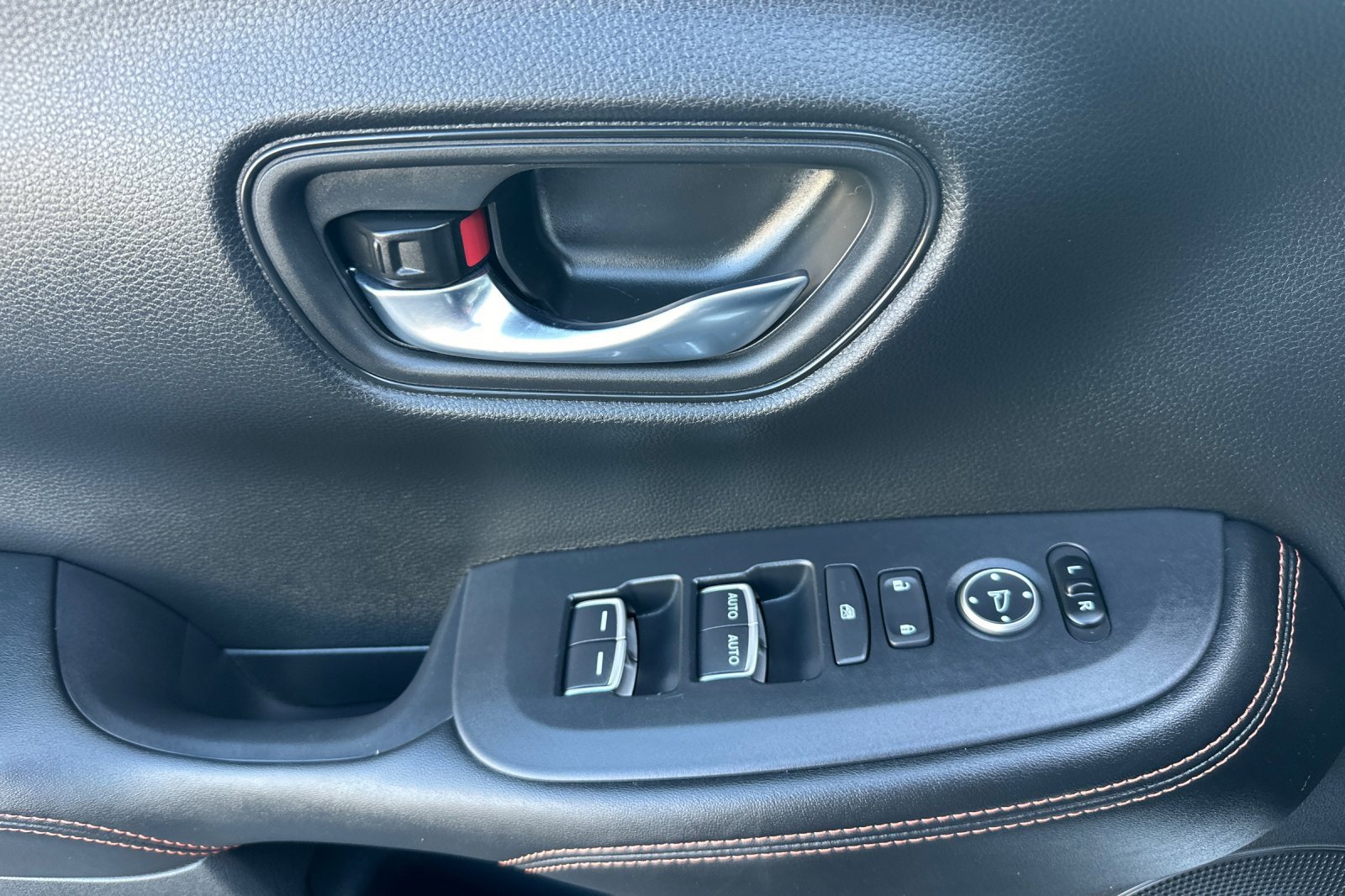 Used 2023 Honda HR-V Sport image 11