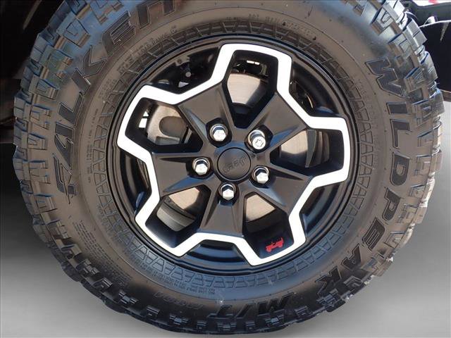 Used 2021 Jeep Gladiator Rubicon w/ Trailer Tow Package AWD/4WD image 7