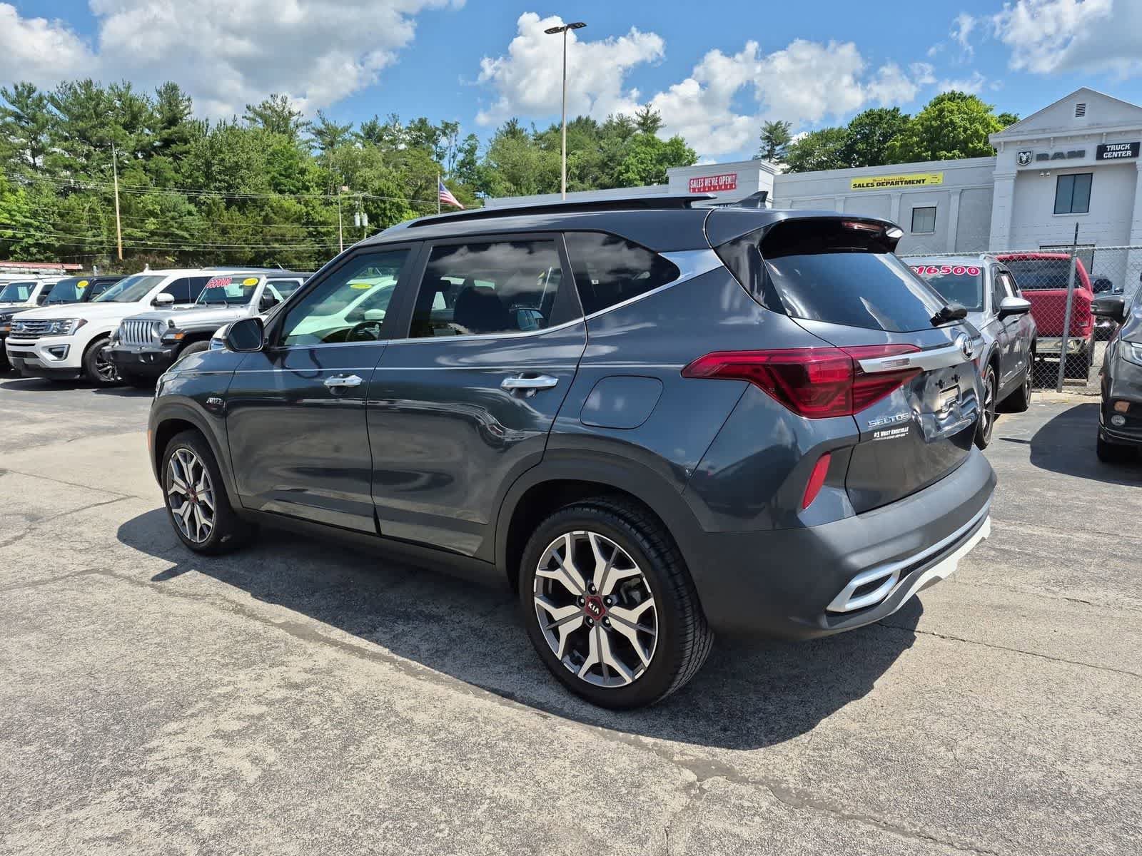 Used 2021 Kia Seltos SX w/ SX Sunroof Package AWD/4WD image 6
