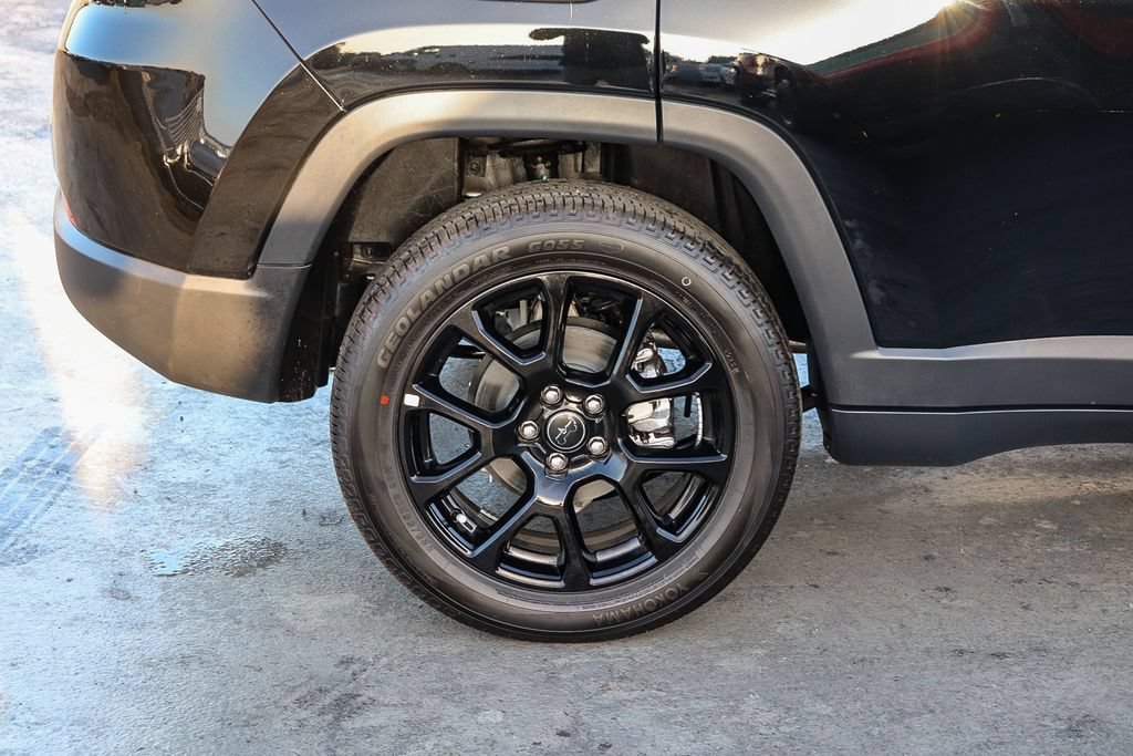 New 2026 Jeep Compass Latitude AWD/4WD image 12