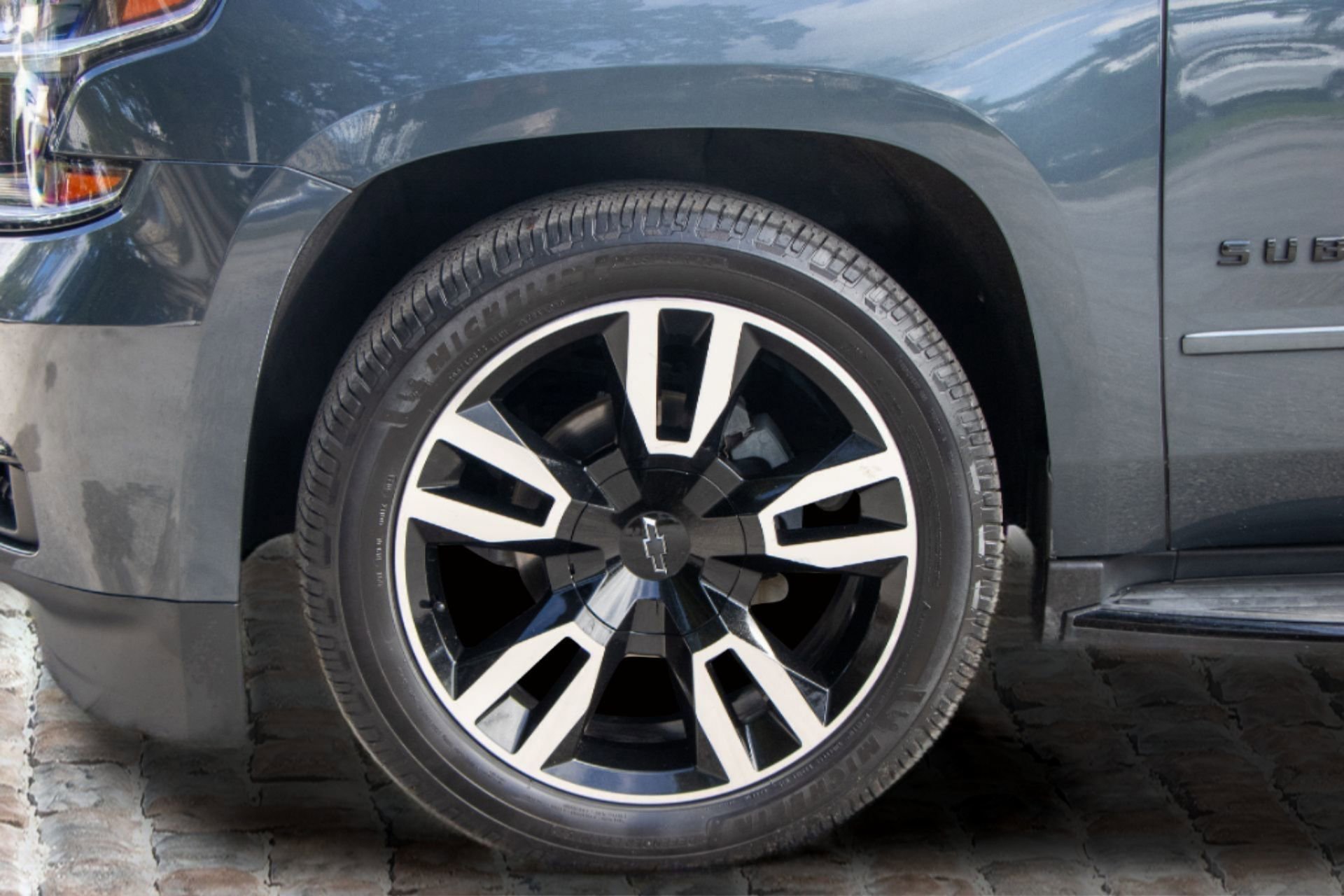 Used 2019 Chevrolet Suburban Premier w/ RST 6.2L Performance Edition image 36