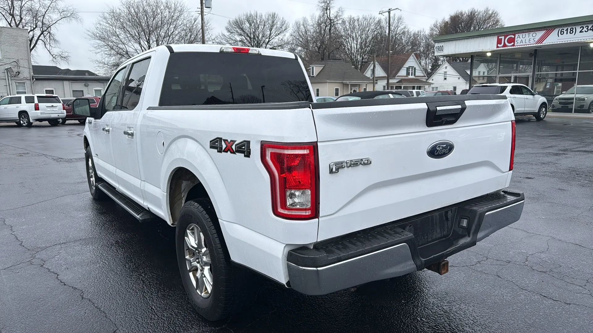 Used 2015 Ford F150 XLT w/ Equipment Group 301A Mid image 7