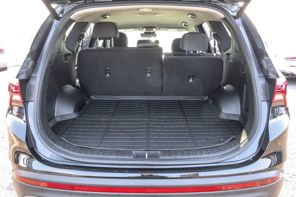 Used 2023 Hyundai Santa Fe SEL image 32