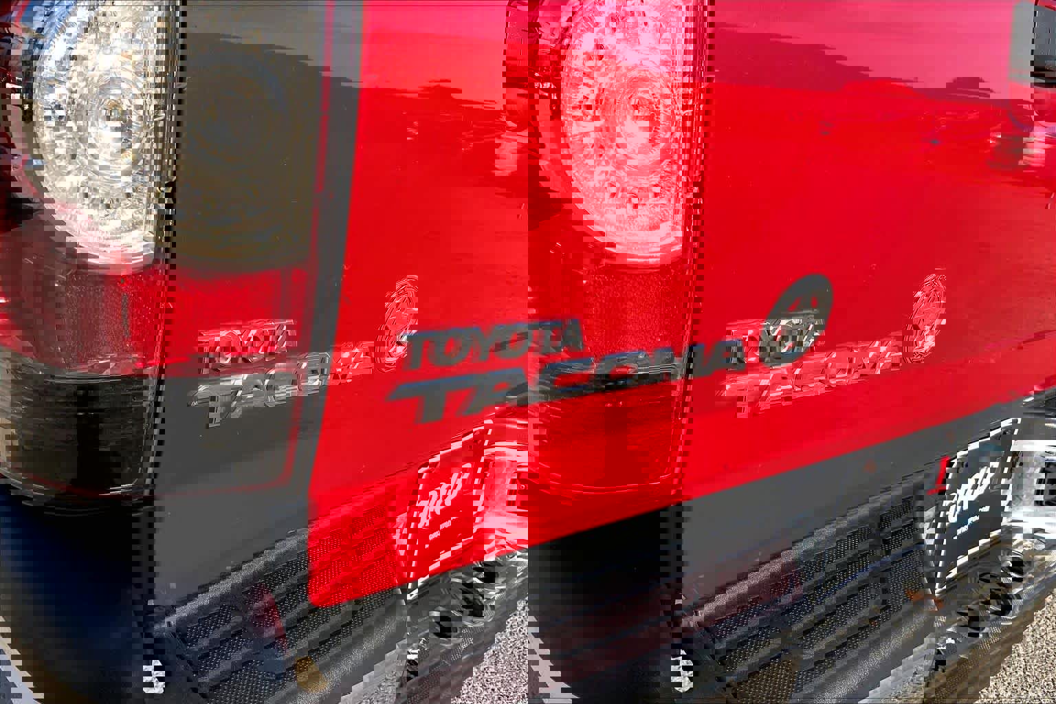 Used 2013 Toyota Tacoma PreRunner image 29