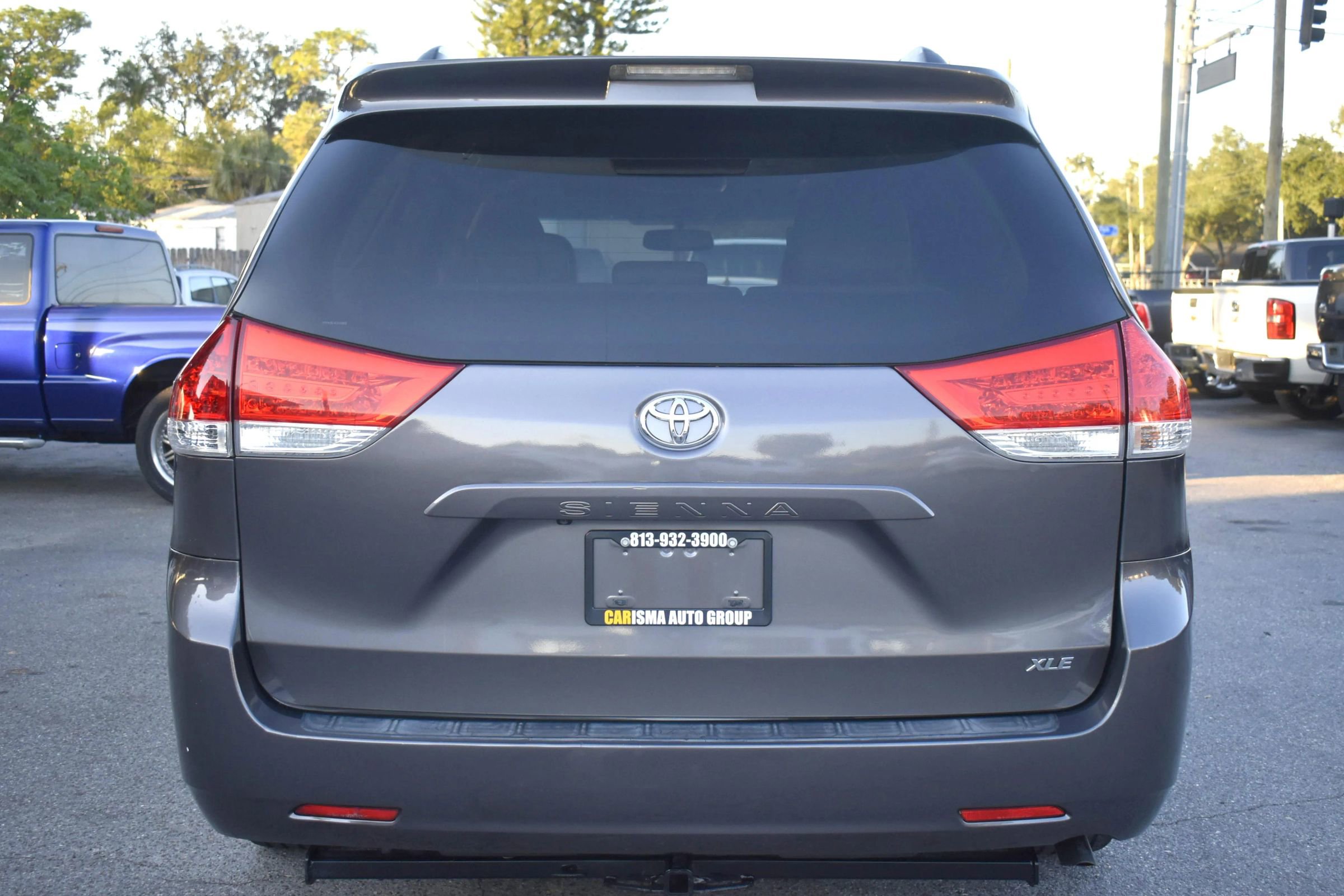 Used 2014 Toyota Sienna XLE image 6