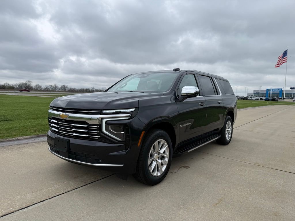 Used 2025 Chevrolet Suburban Premier image 11