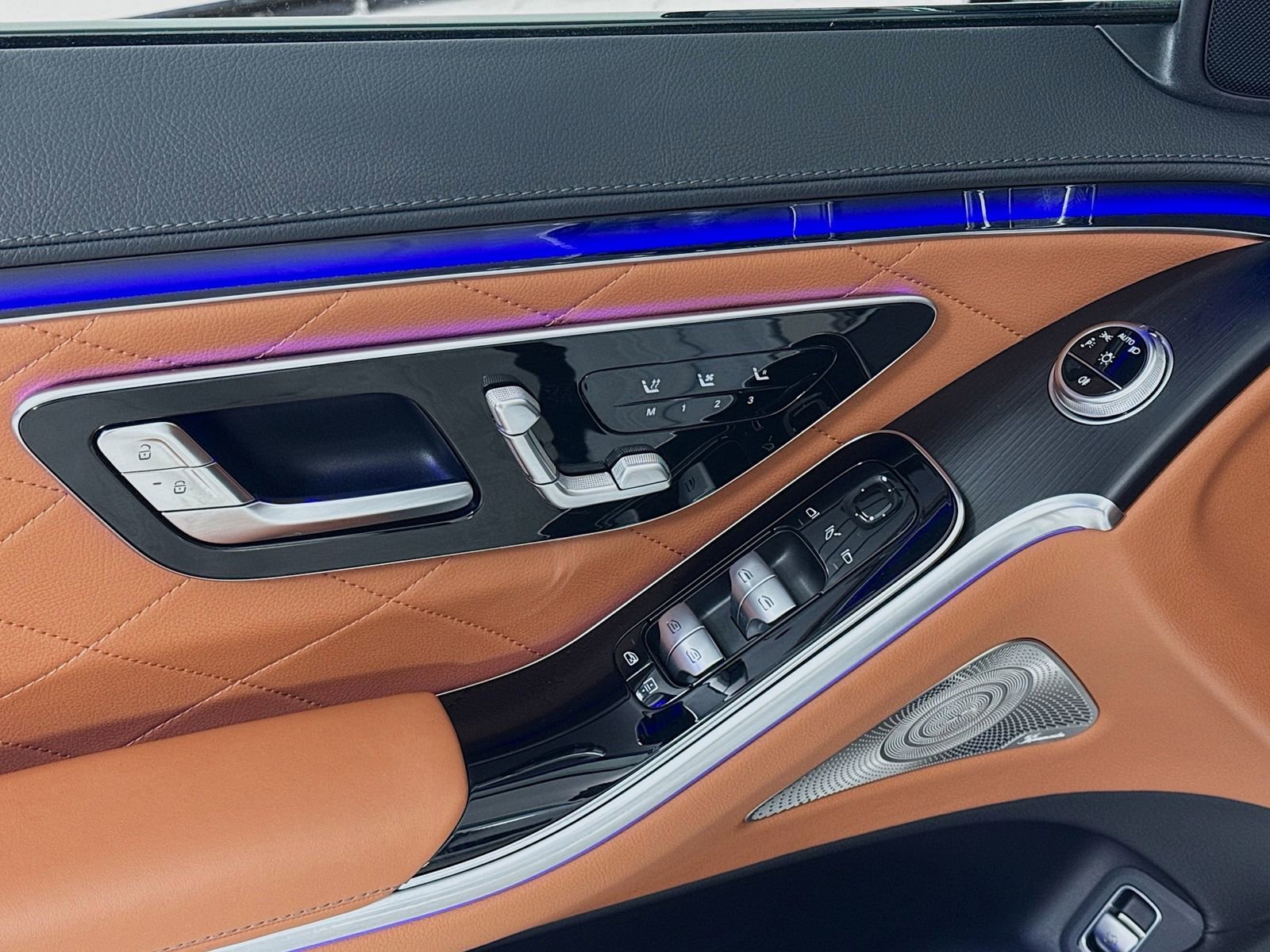 Used 2025 Mercedes-Benz S 580 4MATIC Sedan image 16