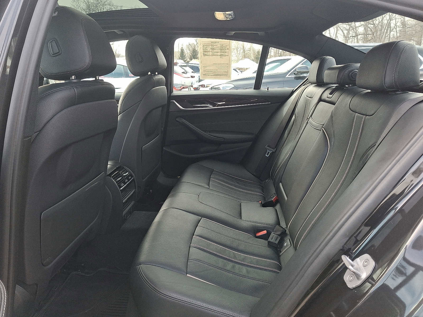 Used 2018 BMW 530i xDrive image 10