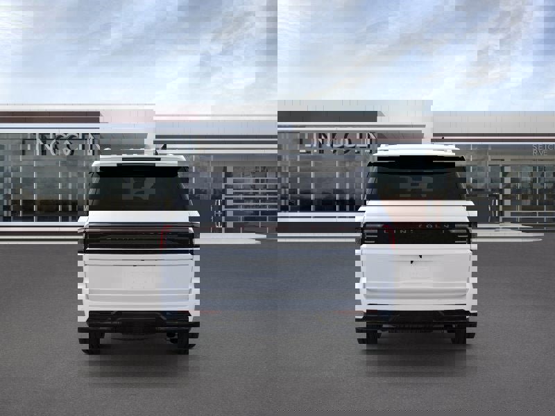 New 2025 Lincoln Navigator Reserve image 6