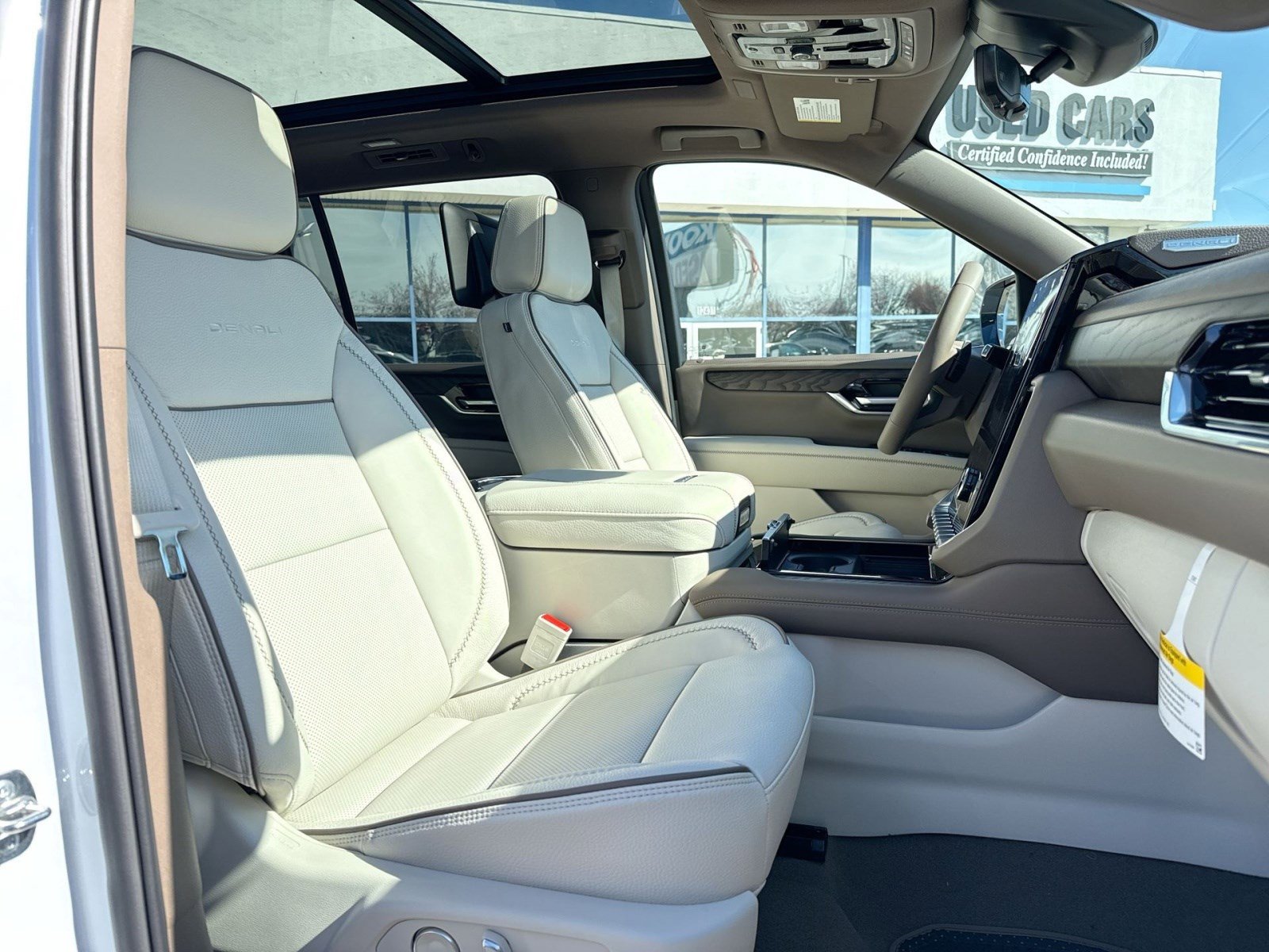 New 2026 GMC Yukon XL Denali image 24